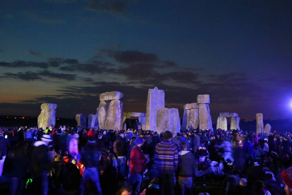 best way to see the summer solstice stonehenge night crowds