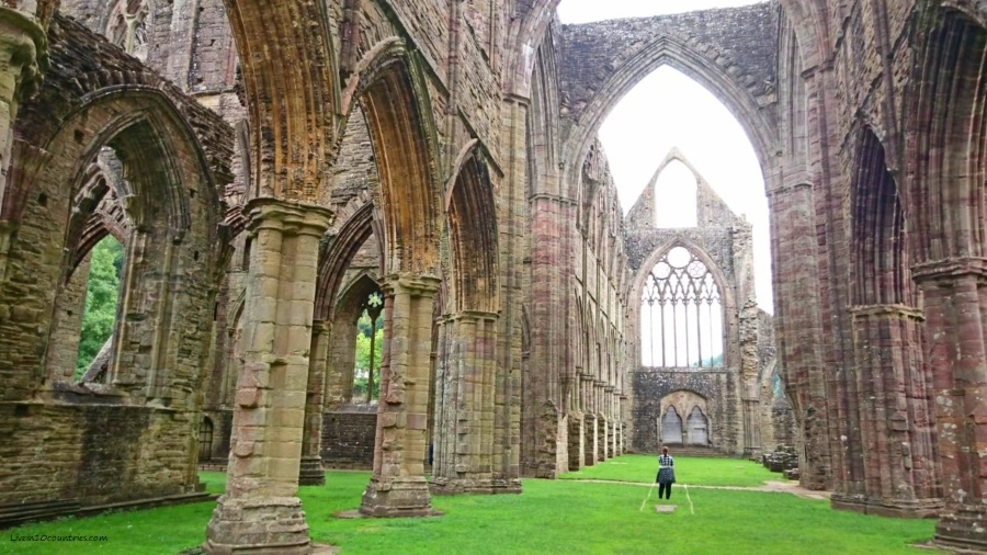 Tintern Abbey on your 3 day Wales tour