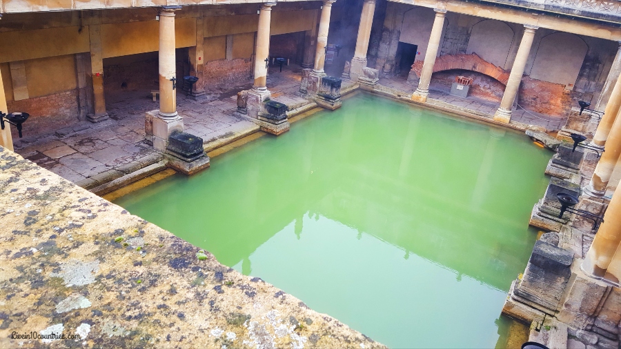 Getting a working holiday visa for the UK - the Roman Baths